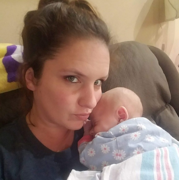 Meet your Posher, Sarah - Picture 1 of 1